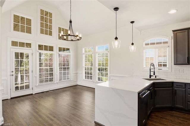 5522 Garden Park Lane, Winston-salem, NC 27106