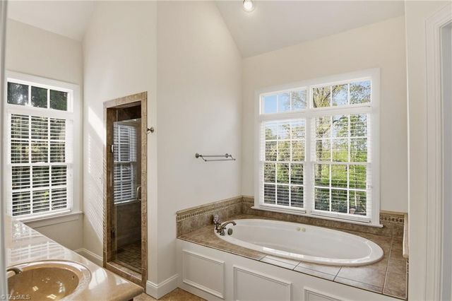 5522 Garden Park Lane, Winston-salem, NC 27106