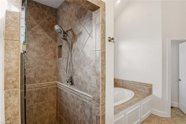 5522 Garden Park Lane, Winston-salem, NC 27106