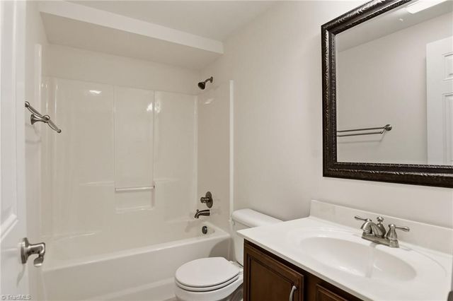 5522 Garden Park Lane, Winston-salem, NC 27106