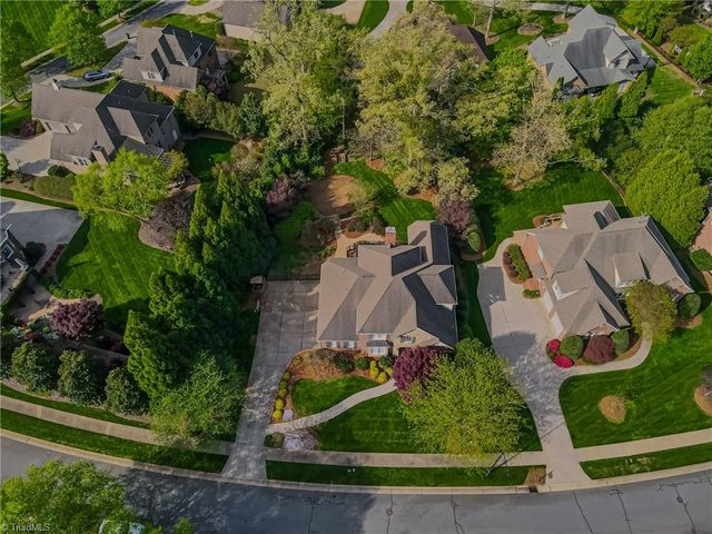 5522 Garden Park Lane, Winston-salem, NC 27106