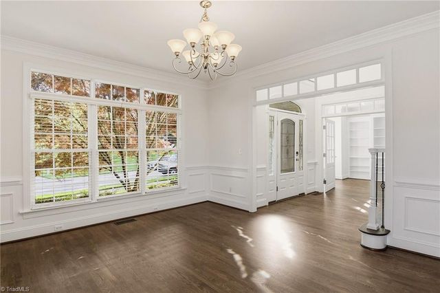 5522 Garden Park Lane, Winston-salem, NC 27106