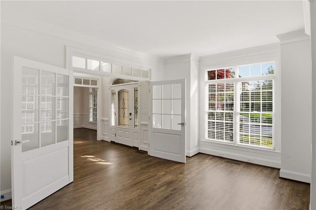 5522 Garden Park Lane, Winston-salem, NC 27106