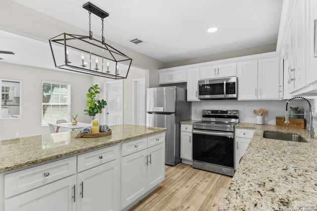 734 SUMNER, San Antonio, TX 78209