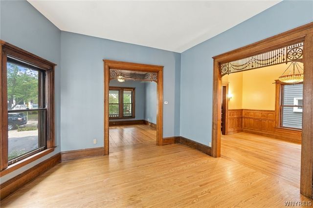 24 Saint James Place, Buffalo, NY 14222