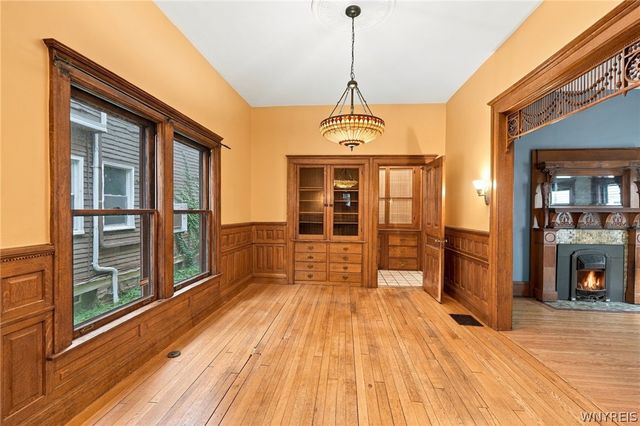 24 Saint James Place, Buffalo, NY 14222