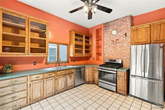 24 Saint James Place, Buffalo, NY 14222