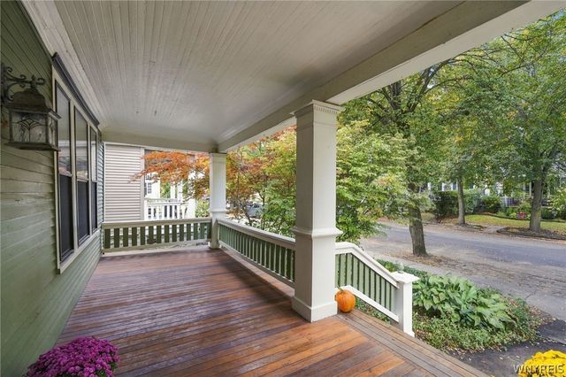 24 Saint James Place, Buffalo, NY 14222