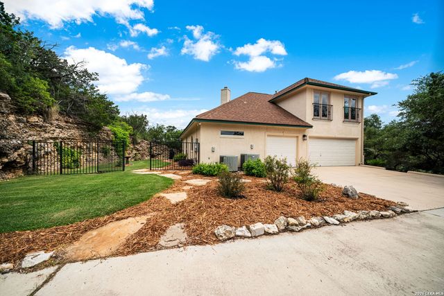 17431 Helotes Springs, Helotes, TX 78023