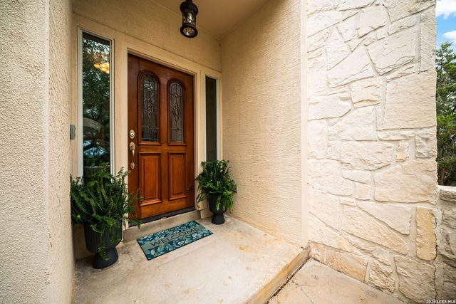17431 Helotes Springs, Helotes, TX 78023
