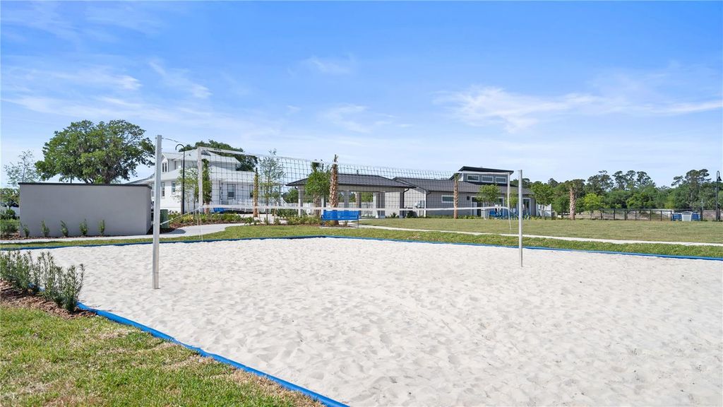 Image 6 of property listing at 5600 NINA WAY, St Cloud, FL 34771