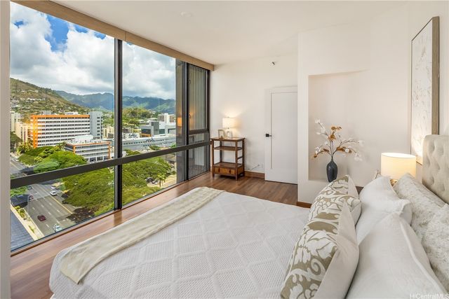 1114 Punahou Street PH3, Honolulu, HI 96826