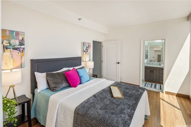 1114 Punahou Street PH3, Honolulu, HI 96826