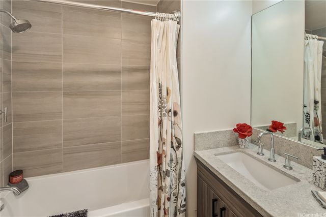 1114 Punahou Street PH3, Honolulu, HI 96826