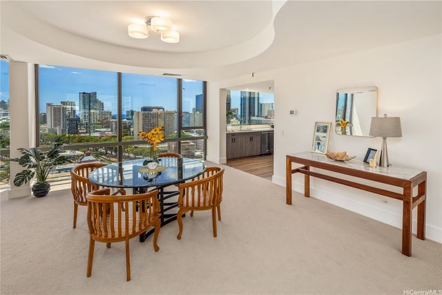 1114 Punahou Street PH3, Honolulu, HI 96826