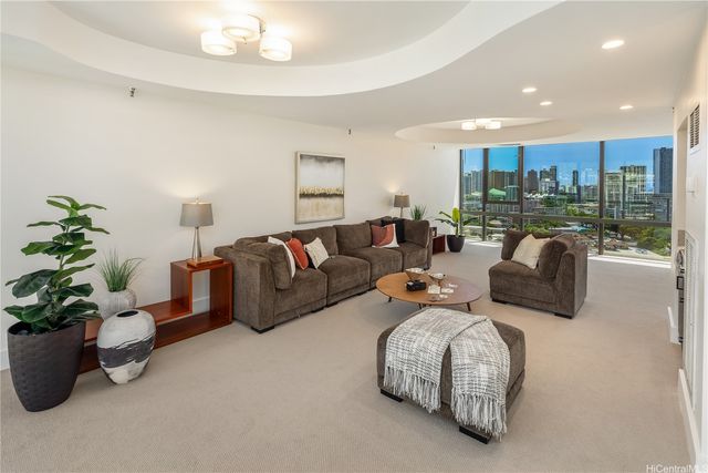 1114 Punahou Street PH3, Honolulu, HI 96826