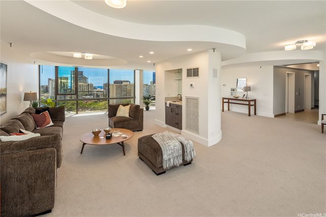 1114 Punahou Street PH3, Honolulu, HI 96826