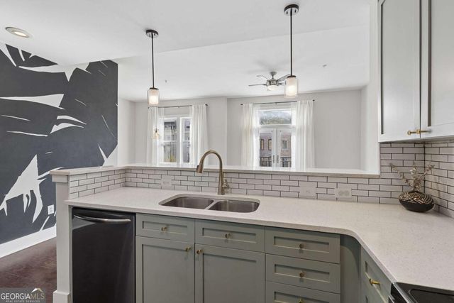 933 Garrett Street SE 304, Atlanta, GA 30316