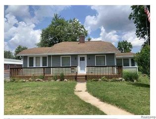 1136 Michigan Avenue, Adrian, MI 49221