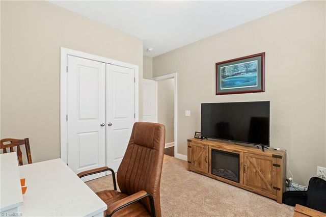 1416 Farm Ridge Road, Kernersville, NC 27284