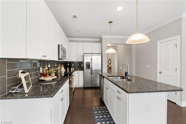 1416 Farm Ridge Road, Kernersville, NC 27284