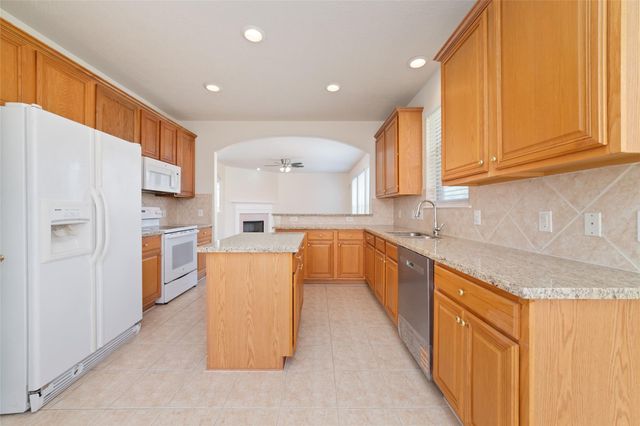 15111 Snow Hill Court, Sugar Land, TX 77498