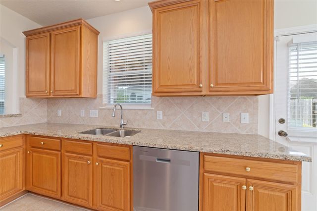 15111 Snow Hill Court, Sugar Land, TX 77498