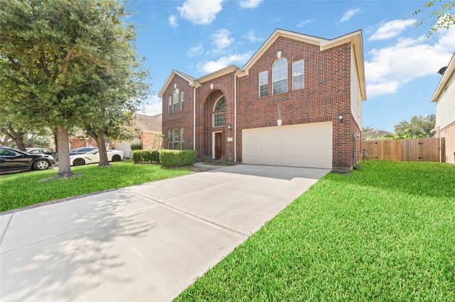 15111 Snow Hill Court, Sugar Land, TX 77498