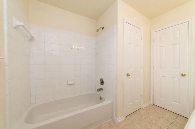 15111 Snow Hill Court, Sugar Land, TX 77498