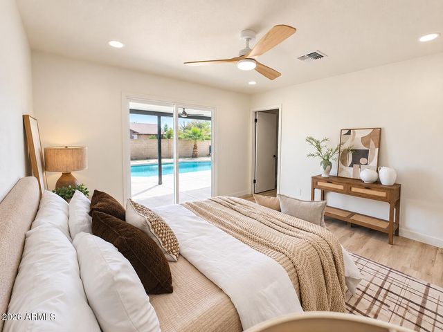 729 E HUBER Street, Mesa, AZ 85203