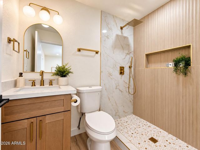 729 E HUBER Street, Mesa, AZ 85203