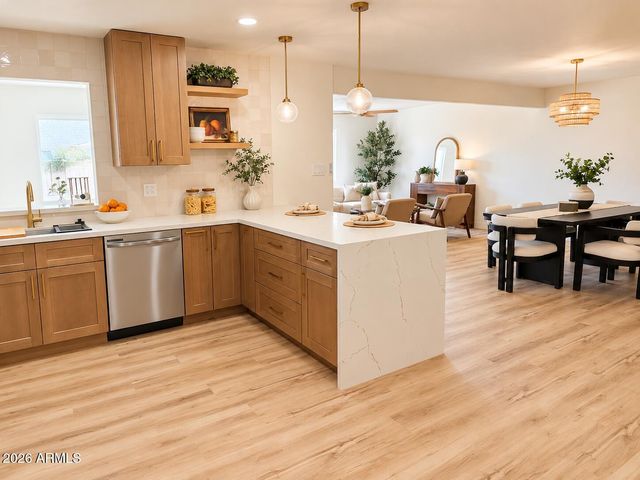 729 E HUBER Street, Mesa, AZ 85203