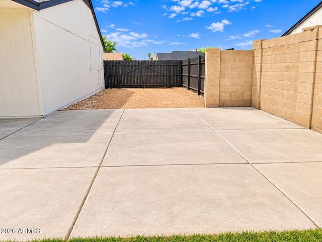 729 E HUBER Street, Mesa, AZ 85203
