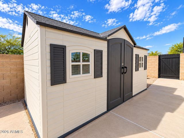 729 E HUBER Street, Mesa, AZ 85203