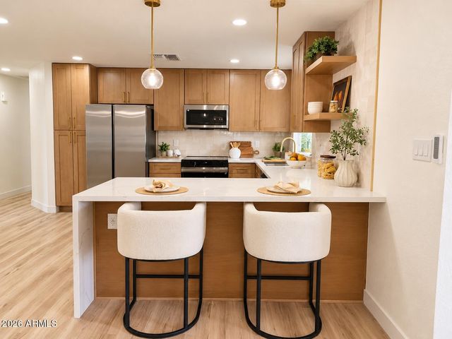 729 E HUBER Street, Mesa, AZ 85203