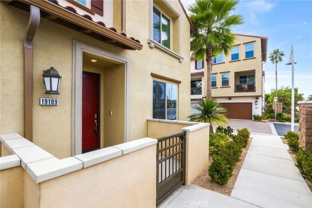 19109 Azul Lane, Huntington Beach, CA 92648