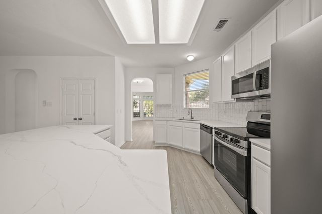 1114 Foxland Chase Street, Sugar Land, TX 77479