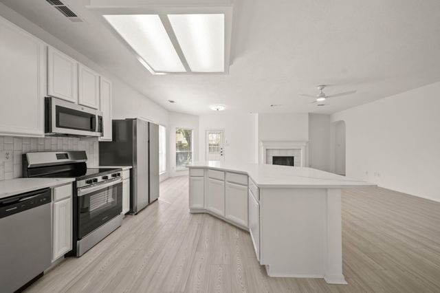 1114 Foxland Chase Street, Sugar Land, TX 77479