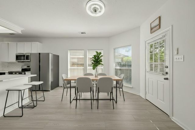 1114 Foxland Chase Street, Sugar Land, TX 77479