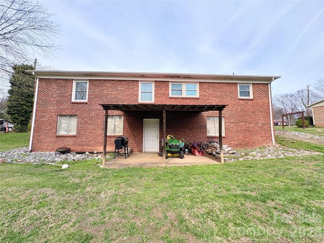 5666 US 70 Highway E, Nebo, NC 28761