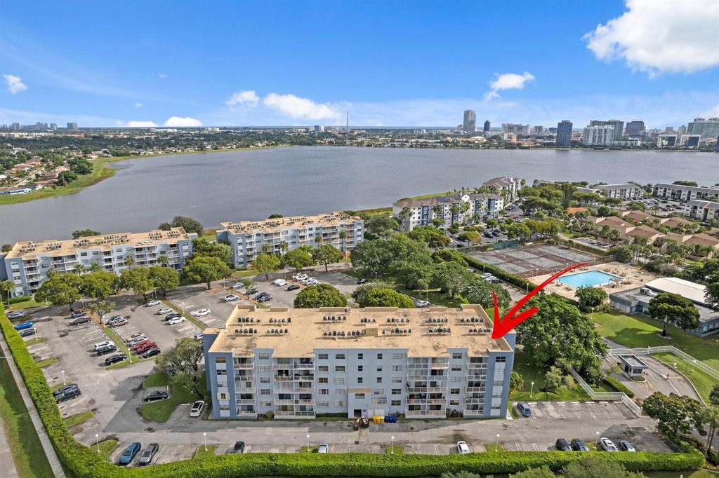 500 Executive Center Drive 3e, West Palm Beach, FL 33401