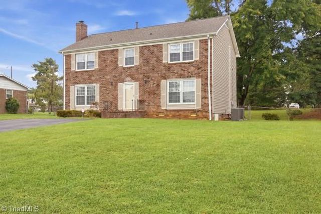 3205 Crestview Drive, High Point, NC 27260