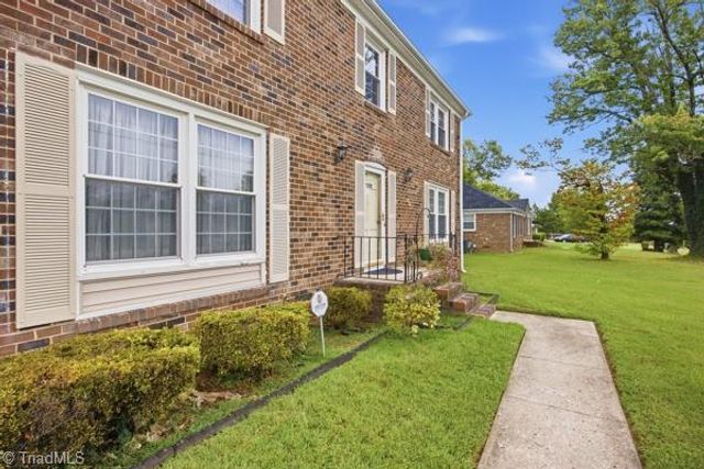 3205 Crestview Drive, High Point, NC 27260