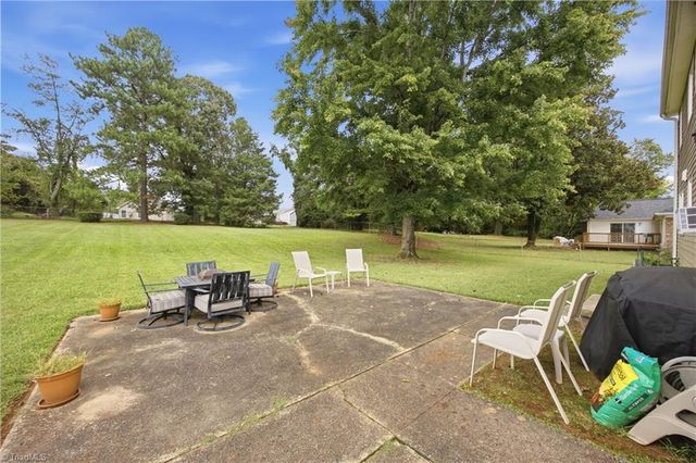 3205 Crestview Drive, High Point, NC 27260