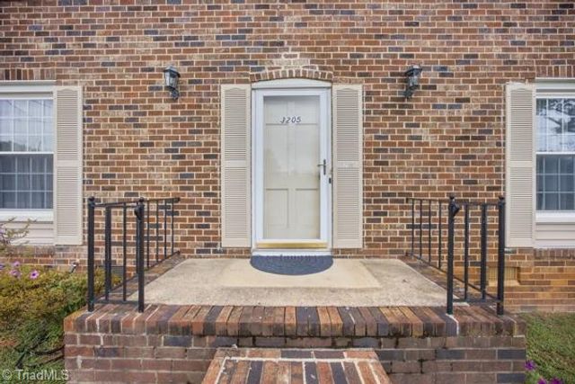 3205 Crestview Drive, High Point, NC 27260