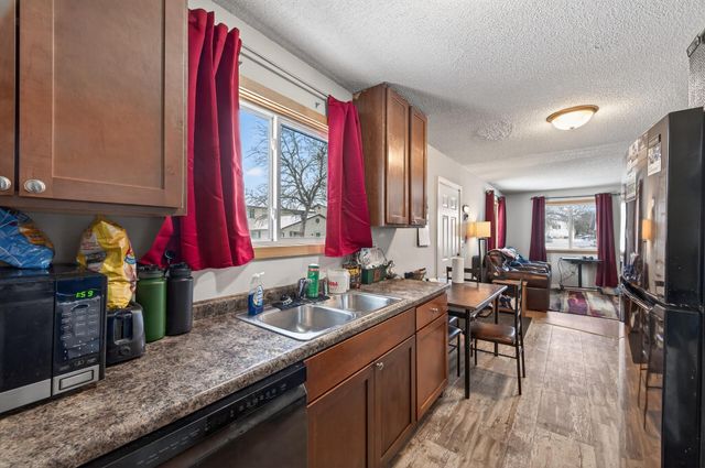 6530 83rd Court N, Brooklyn Park, MN 55445