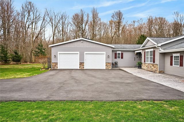 109 Ogden-Parma Tl Road, Ogden, NY 14559