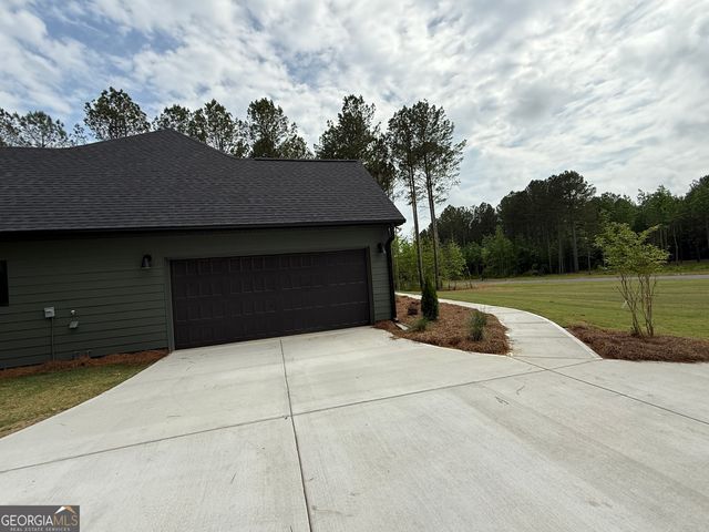 409 Flint Farms Drive, Concord, GA 30206