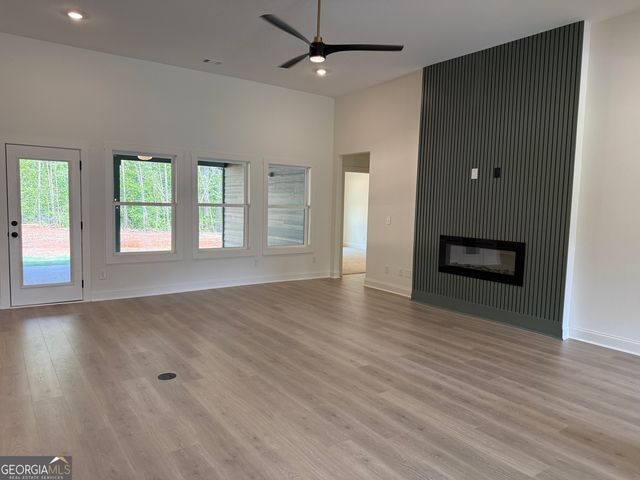 409 Flint Farms Drive, Concord, GA 30206