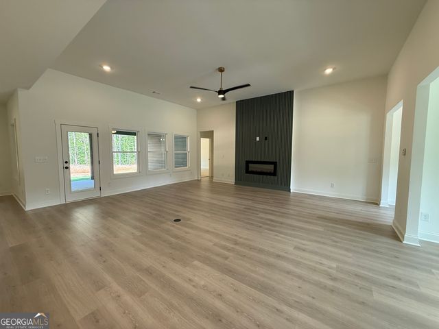 409 Flint Farms Drive, Concord, GA 30206